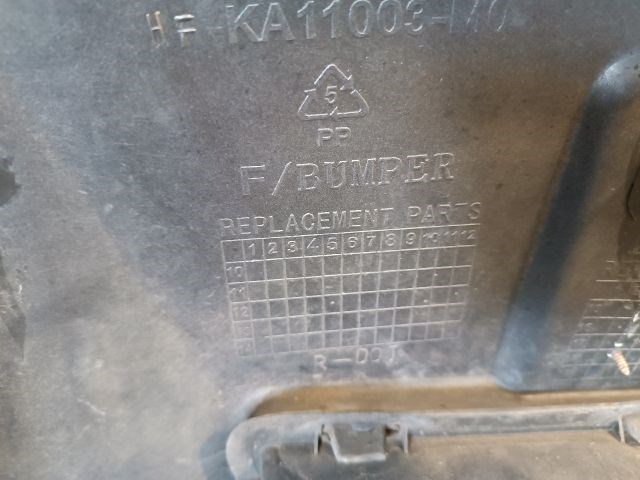 KIA CEED Ferdehátú (ED) Első Lökhárító (Részeivel) 3. kép