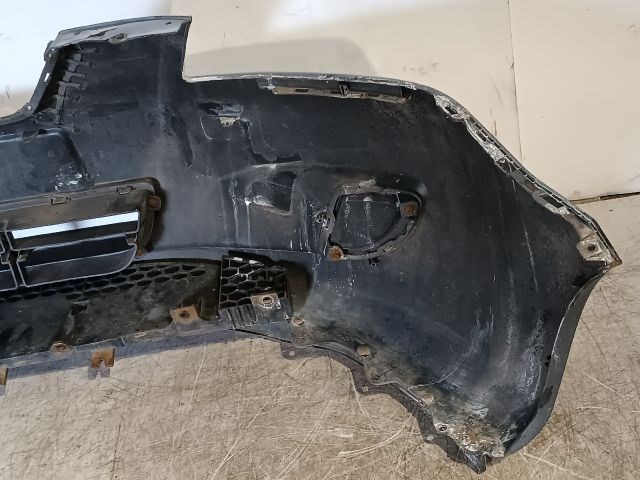 KIA CEED Ferdehátú (ED) Első Lökhárító (Részeivel) 4. kép