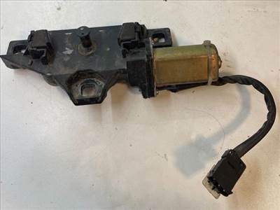 BMW 7 (E65, E66, E67) Csomagtérajtó Zárszerkezet