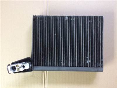 MERCEDES-BENZ M-CLASS (W164) Klímahűtő Radiátor