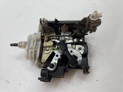 AUDI A3 (8L1) Jobb első Ajtózár