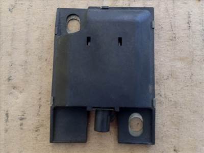 MERCEDES-BENZ E-CLASS (W211) Antenna Erősítő