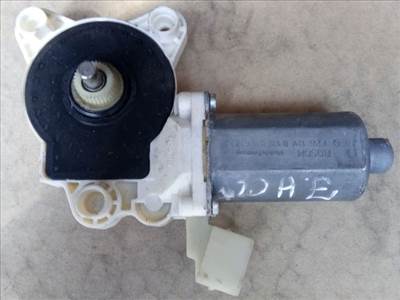 MERCEDES-BENZ CLS (C219) Jobb hátsó Ablakemelő Motor