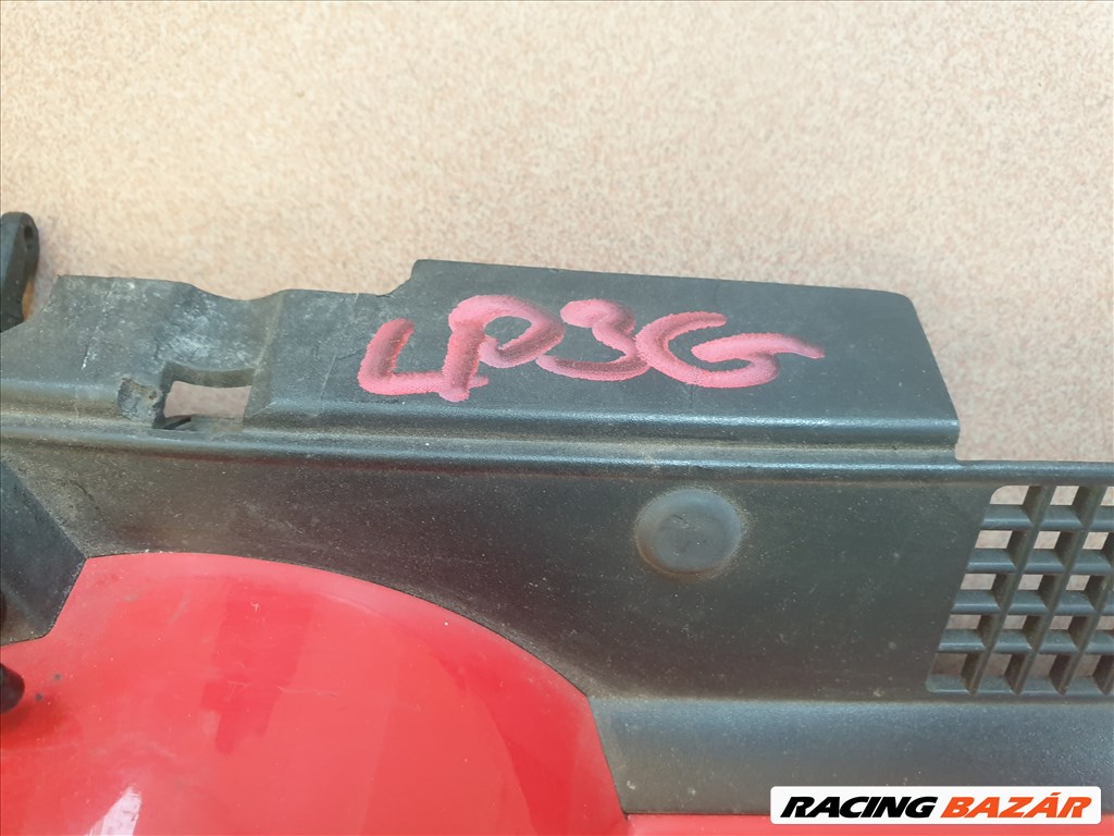 Volkswagen Golf IV hűtőrács LP3G  5. kép