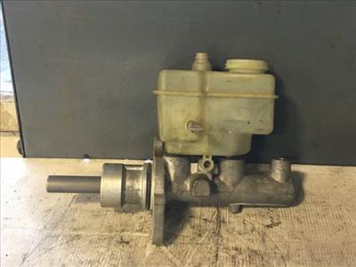 BMW 5 (E39) Főfékhenger