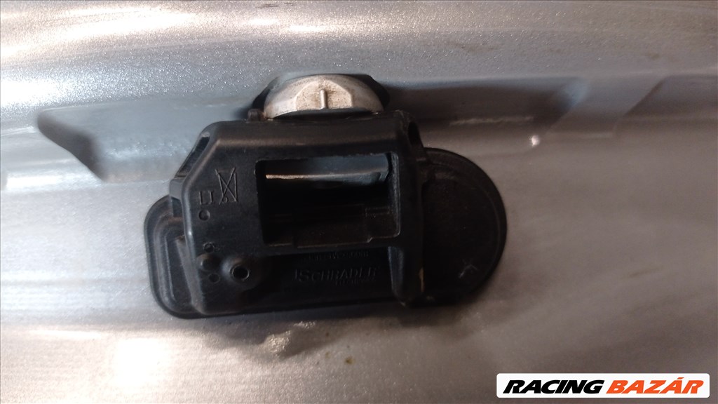  5x112 lyukosztású 6,5JJ 16" használt (gyári felni) alufelni 6. kép