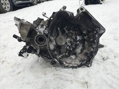 SUZUKI SWIFT II Ferdehátú (EA, MA) Váltó (Mechanikus)