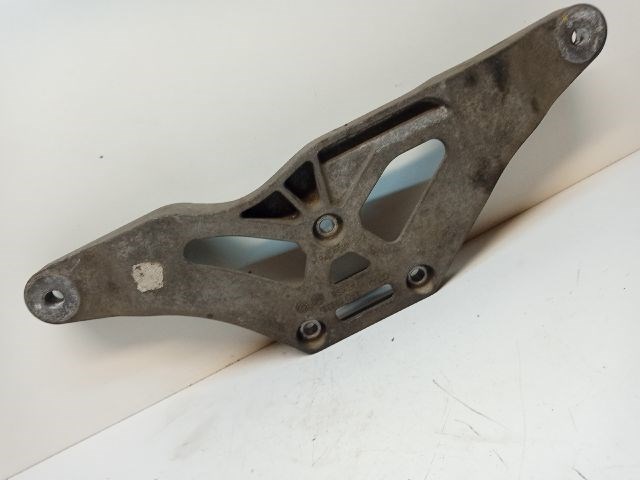 AUDI A6 C6 Differenciálmű Tartó Bak 6. kép