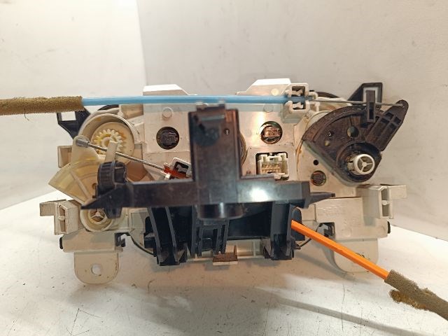 MAZDA 2 Fűtéskapcsoló (manuális klímás) 2. kép