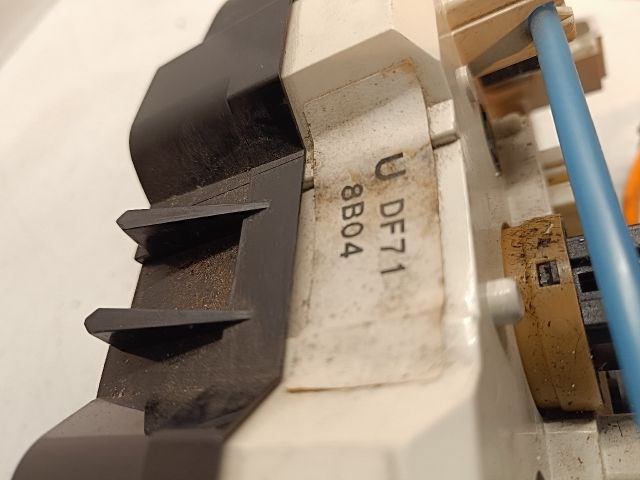 MAZDA 2 Fűtéskapcsoló (manuális klímás) 3. kép