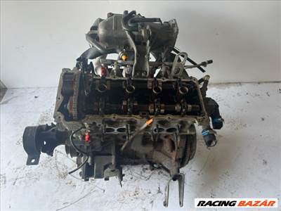 NISSAN ALMERA II Motor (Fűzött blokk hengerfejjel)