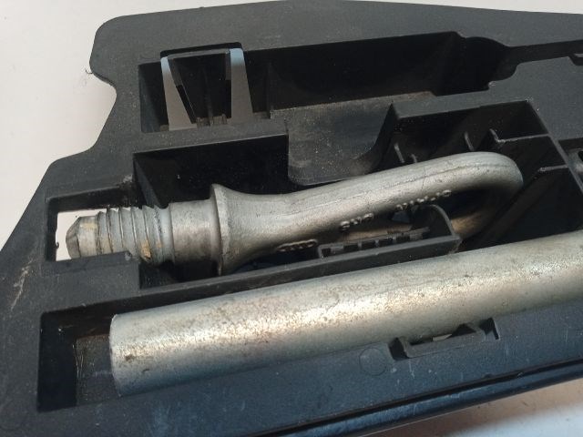 AUDI A6 C6 Szerszámkészlet 4. kép