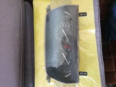 ROVER 200 Ferdehátú (XW) Kilométeróra