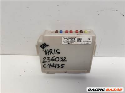 Toyota Yaris (XP130) bal főrelé 8264152020