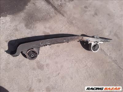 Nissan Almera N16 Motortartó Bak