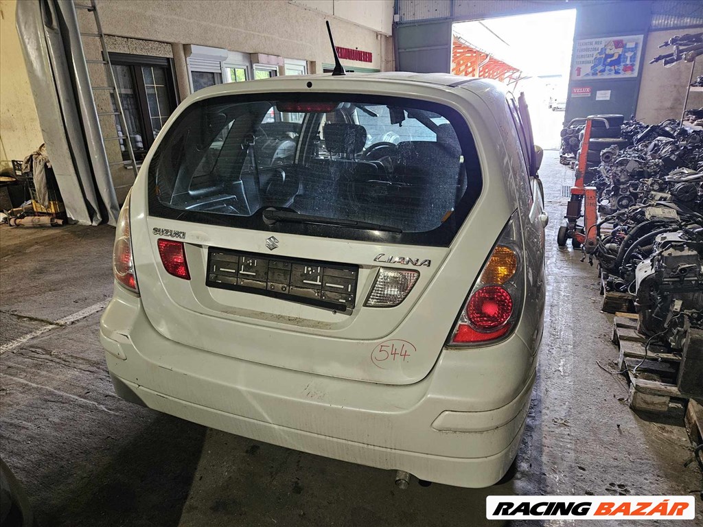 Suzuki Liana bontott alkatrészei 2. kép