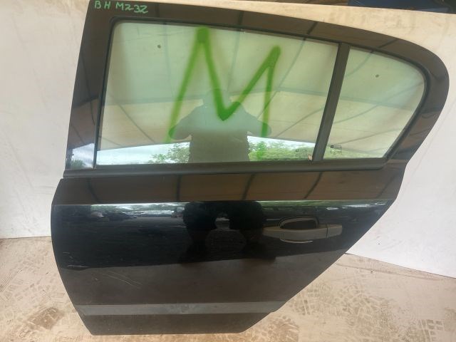 OPEL ASTRA H Bal hátsó Ajtó (Részeivel) 1. kép