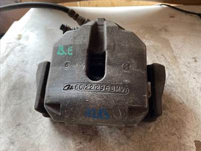 BMW 3 (E46) Bal első Féknyereg Munkahengerrel