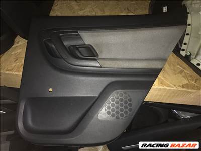 Skoda Fabia II jobb hátsó ajtókárpit