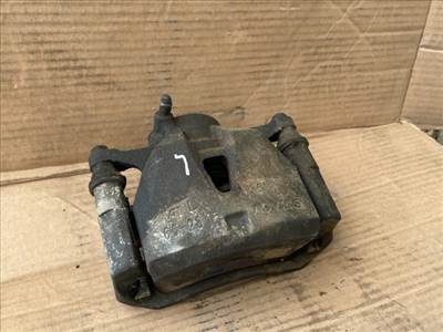 LEXUS IS II (GSE2_, ALE2_, USE2_) Bal első Féknyereg Munkahengerrel