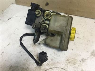 VOLVO 440 K (445) ABS Kocka