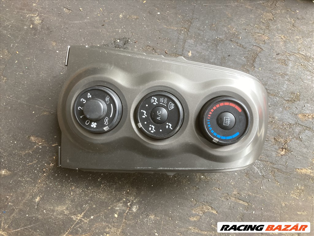 Toyota Yaris (XP90) Yaris 2 klíma kapcsoló panel fűtés kapcsoló  1. kép