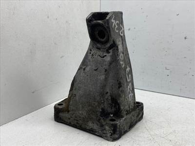 MERCEDES-BENZ SPRINTER 2-t alváz (901, 902) Motor Tartó Bak Jobb