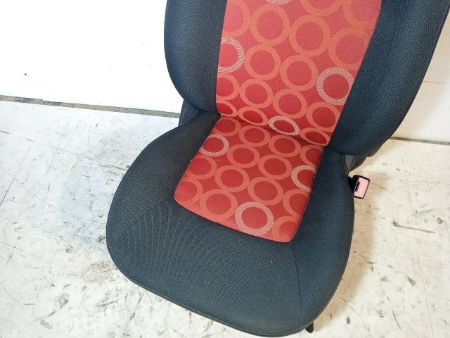 HYUNDAI i10 Jobb első Ülés 5. kép