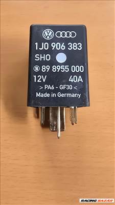 Volkswagen Golf IV üzemanyagszivattyú relé  1j0906383