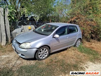 Volkswagen Golf V (A5 Typ 1K) bontott alkatrészei