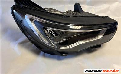 Opel Grandland X Jobb első lámpa  yp00162680