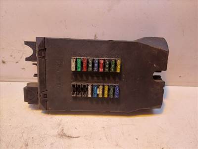 MERCEDES-BENZ VITO Dobozos (638) Biztosítéktábla Utastér