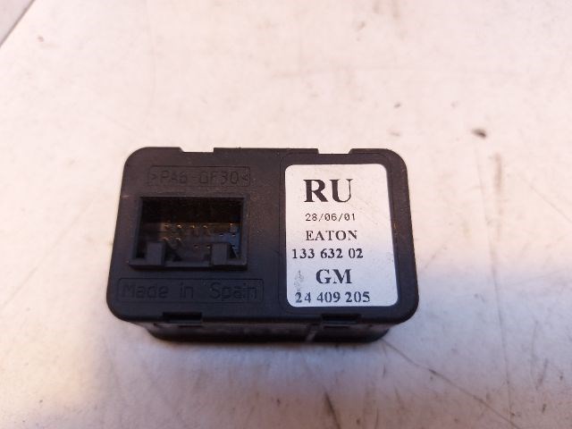 OPEL CORSA C (F08, F68) Bal első Ablakemelő Kapcsoló 3. kép