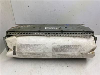 AUDI A8 Utasoldali Légzsák