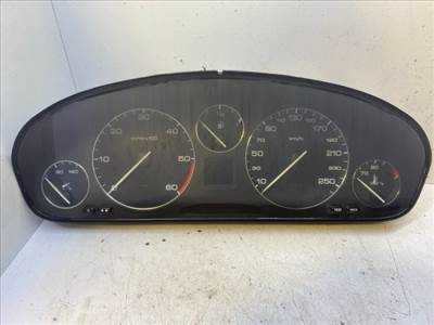 PEUGEOT 607 Kilométeróra