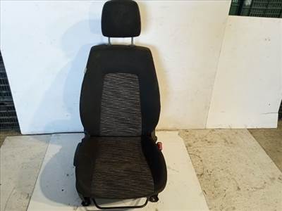 KIA CEED Jobb első Ülés