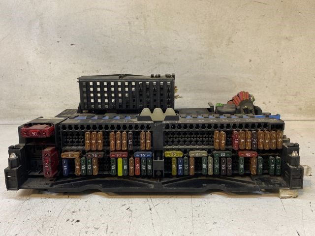 BMW 3 E46 Biztosítéktábla Doboz 5. kép