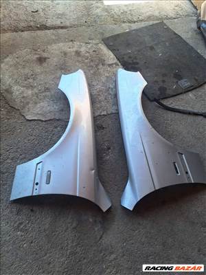 Titansilber jobb első sárvédő