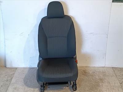 TOYOTA AURIS Jobb első Ülés