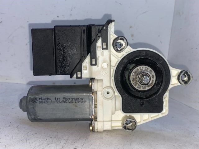 VW GOLF IV Bal hátsó Ablakemelő Motor 2. kép