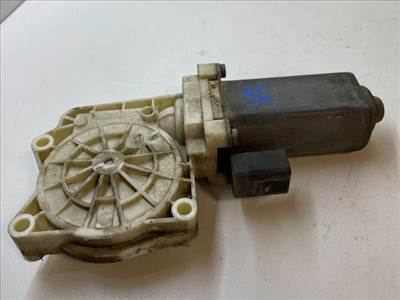 BMW 7 (E65, E66, E67) Jobb első Központizár Motor