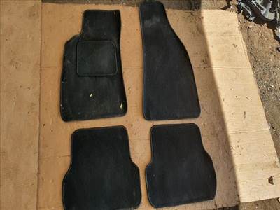 AUDI A4 (8E2, B6) Padlószőnyeg