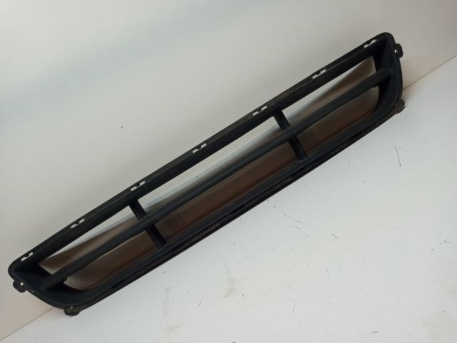 KIA CEED Első Lökhárító Alsó Középső Díszrács 1. kép