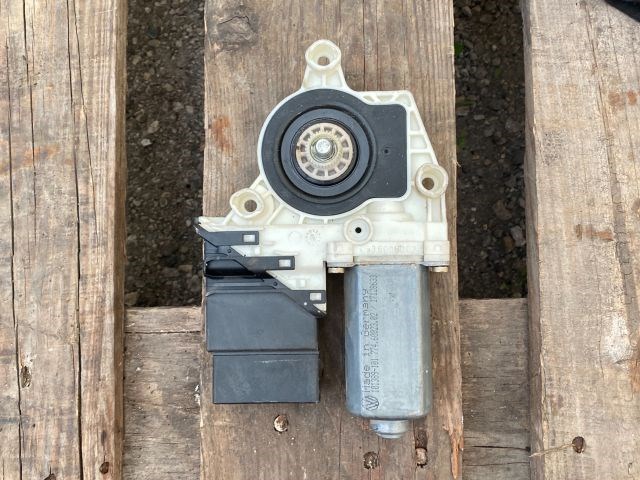 SEAT LEON (1M1) Bal hátsó Ablakemelő Motor 1. kép