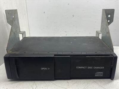 FORD PUMA CD / DVD Tár