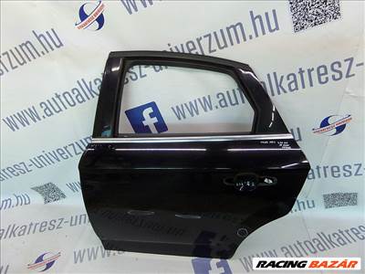 Ford Mondeo MK4 Eladó gyári bontott bal hátsó ajtó enyhén horpadt de szép állapotban. 