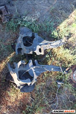 Mazda 5 hátsó csonkállvány