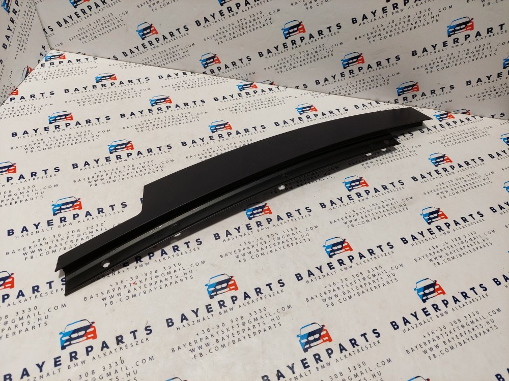 BMW E90 E91 sedan touring jobb elsõ fekete ajtó külsõ oszlop takaró léc díszléc dekorléc oszloptakaró borítás 1. kép