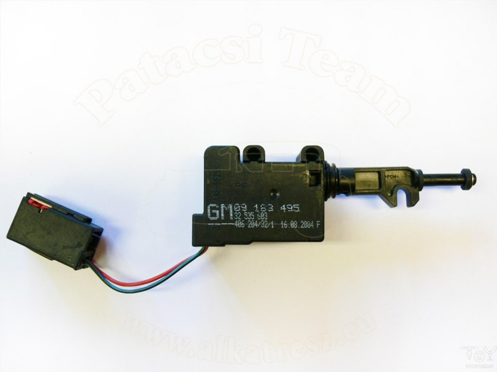 Opel Corsa C 2000-2006 - zármotor, csomagtérfedél, központi zárhoz 1. kép