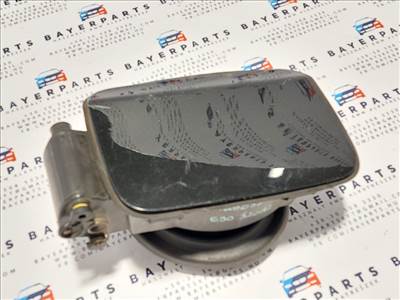 BMW E90 E91 sedan touring fekete black sapphire tankajtó tank fedél tankfedél ajtó